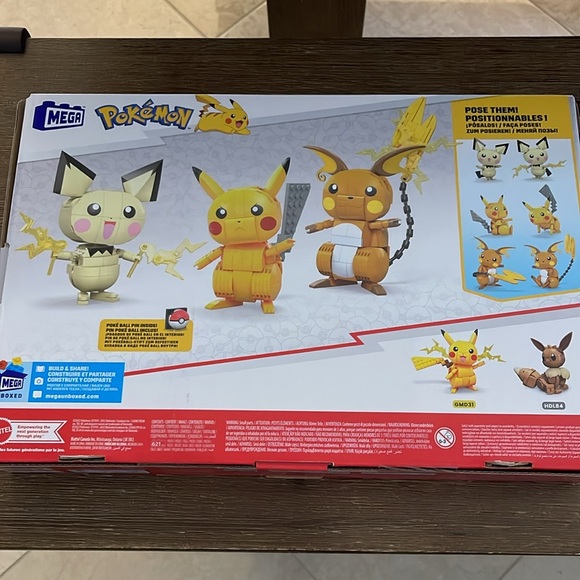 Brand new Mega Pokémon Build & Show Pikachu Evolution Trio building blocks - Picture 4 of 10